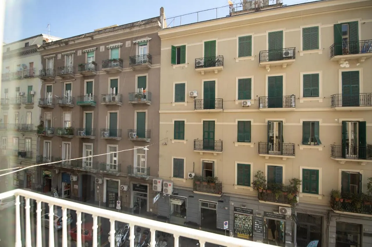 Madb&B Naples 0*,