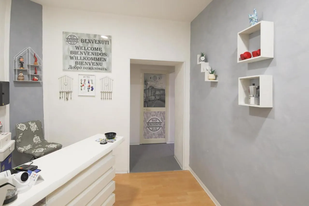 Madb&B Neapel