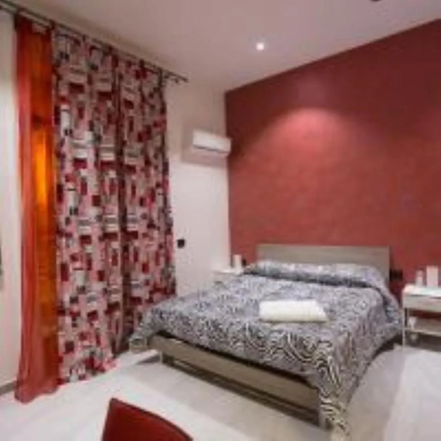 Madb&B Neapel
